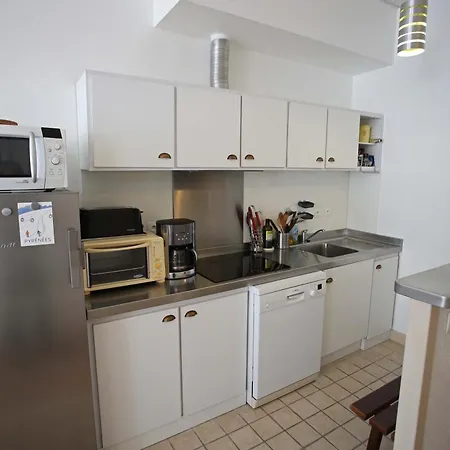 Lumineux, Calme, Rdc, 2 Min Du Centre * كوتيريه