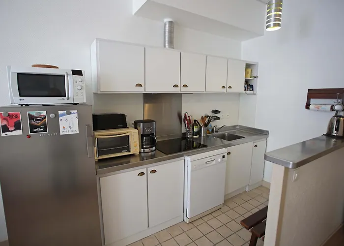 Lumineux, Calme, Rdc, 2 Min Du Centre * コテレ